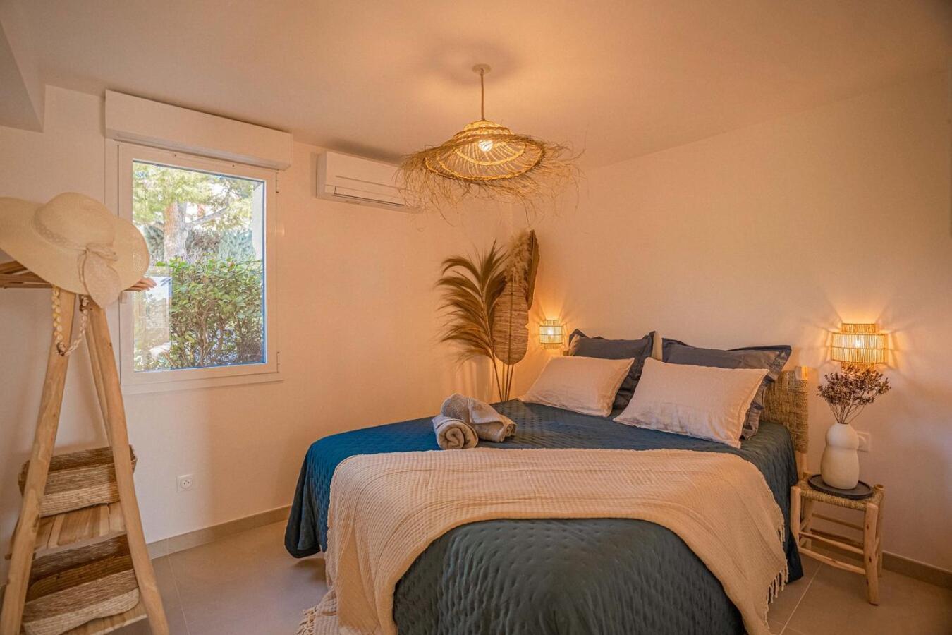 Logement Vue Mer Splendide - Situe A 50 Metres Du Bord De Mer Et 2 Minutes Des Plages - Bandolina Ngoại thất bức ảnh