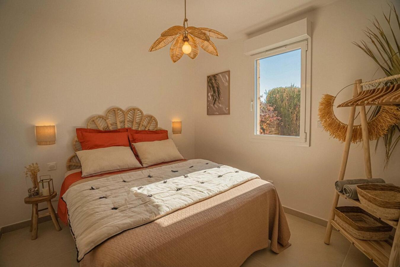 Logement Vue Mer Splendide - Situe A 50 Metres Du Bord De Mer Et 2 Minutes Des Plages - Bandolina Ngoại thất bức ảnh
